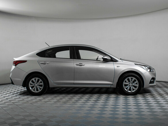 2018 Hyundai Solaris II, серебристый - вид 3