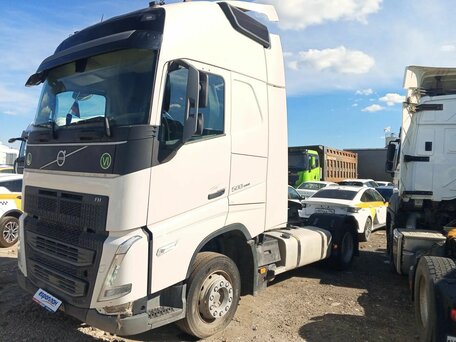 2021 Volvo FH 540, белый, 10490000 рублей, вид 1