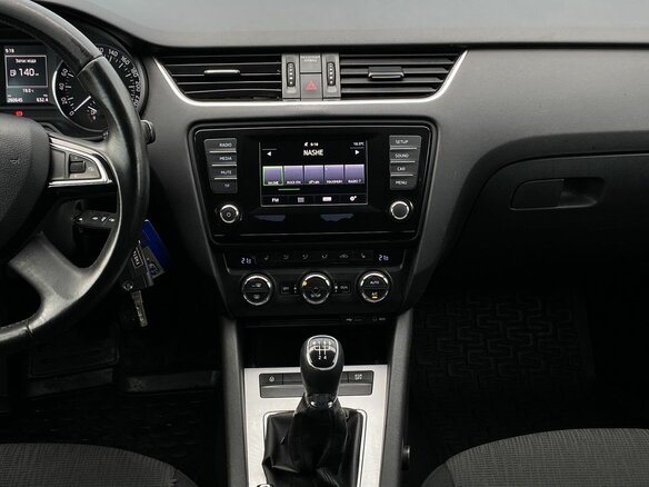 2014 Skoda Octavia III (A7), белый, 849000 рублей - вид 12