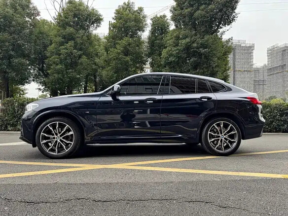 2021 BMW X4 25i II (G02) Рестайлинг, чёрный - вид 3
