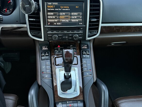 2015 Porsche Cayenne Diesel II Рестайлинг (958), серый - вид 10