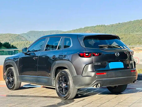 2023 Mazda CX-50, серый, 2200000 рублей, вид 5