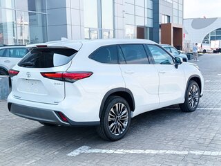 2026 Toyota Highlander IV (XU70), белый, 5650000 рублей, вид 5