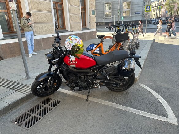 2018 Yamaha XSR900, красный, 725000 рублей - вид 2