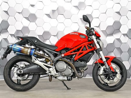 2009 Ducati Monster 696, красный, 429000 рублей, вид 3