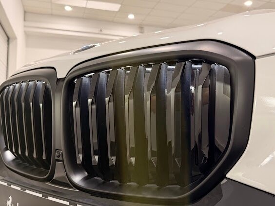 2025 BMW X5 40d IV (G05/G18) Рестайлинг, белый - вид 29
