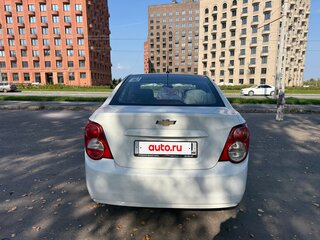 2014 Chevrolet Aveo II, белый, 640000 рублей, вид 3