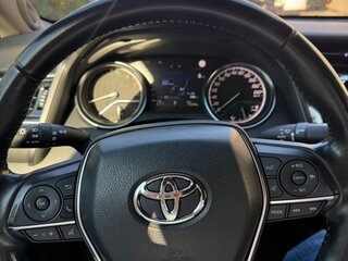 2019 Toyota Camry VIII (XV70), чёрный, 2547000 рублей, вид 5