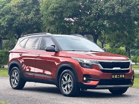 2022 Kia KX3, красный, 1380000 рублей, вид 4