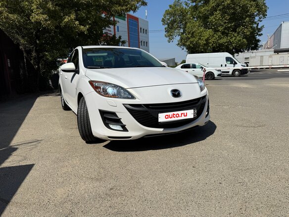 2011 Mazda 3 II (BL), белый - вид 2