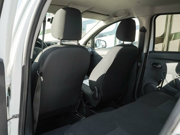 2017 Renault Logan II, белый - вид 10