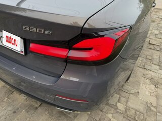 2020 BMW 5 серии 530e xDrive VII (G30/G31/G38) Рестайлинг, серый, 4500000 рублей, вид 4