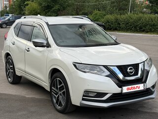 2017 Nissan X-Trail III Рестайлинг, белый, 1700000 рублей, вид 5