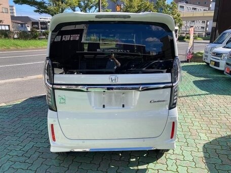 2022 Honda N-BOX II Рестайлинг, белый, 850000 рублей, вид 5