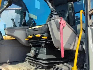 2014 Volvo EC220DL, жёлтый, 14200000 рублей, вид 3