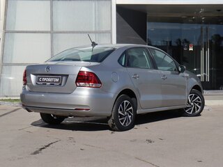 2018 Volkswagen Polo V Рестайлинг, серебристый, 1160000 рублей, вид 3