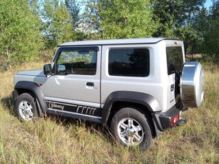 2020 Suzuki Jimny IV, серебристый, 2500000 рублей, вид 2