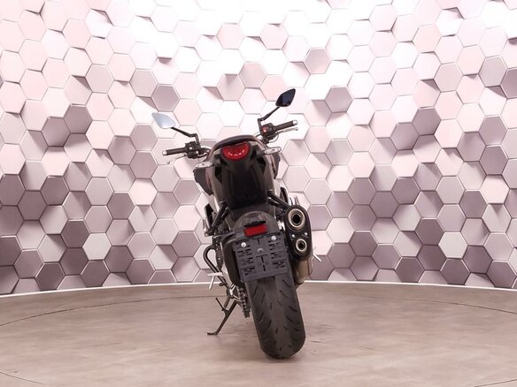 2021 Honda CB 1000R, серый - вид 5
