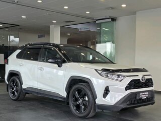 2020 Toyota RAV4 V (XA50), белый, 3240000 рублей, вид 4