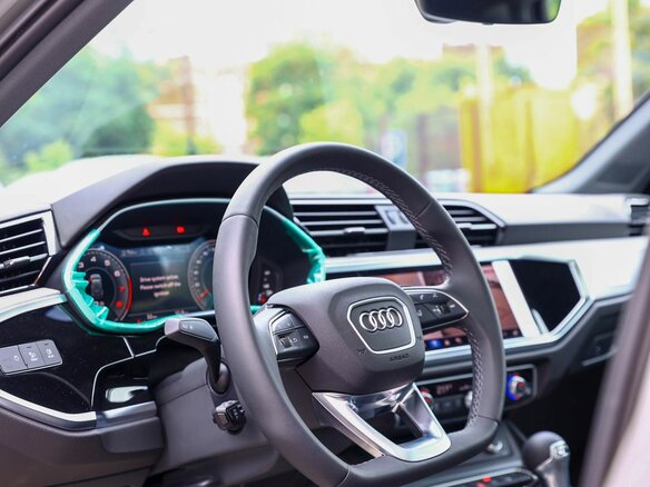 2026 Audi Q3 35 TFSI II (F3), серый, 3999999 рублей - вид 12