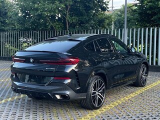 2025 BMW X6 30d III (G06) Рестайлинг, чёрный, 12980000 рублей, вид 5