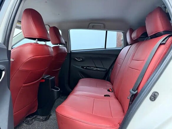 2022 Toyota Yaris L XP150 Рестайлинг, белый, 947000 рублей - вид 13
