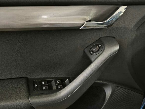 2017 Skoda Octavia III (A7) Рестайлинг, синий, 1535000 рублей - вид 8