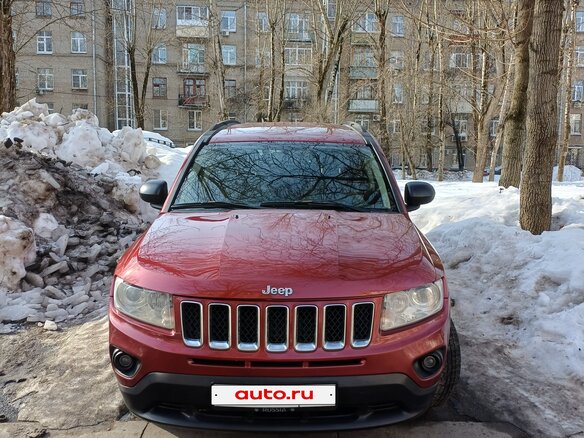 2012 Jeep Compass I Рестайлинг, красный, 950000 рублей - вид 1