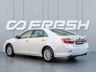 2011 Toyota Camry VII (XV50), белый, 1750000 рублей, вид 2