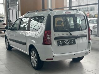 2026 Lada (ВАЗ) Largus I Рестайлинг, белый, 1842000 рублей, вид 3