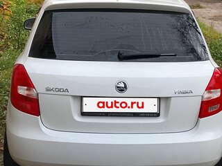 2013 Skoda Fabia II Рестайлинг, белый, 505000 рублей, вид 4