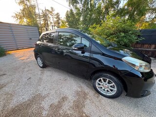 2012 Toyota Vitz III (XP130), чёрный, 700000 рублей, вид 5