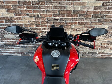 2026 QJMotor SVT 650 X, красный, 729000 рублей, вид 5