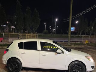 2012 Opel Astra H Рестайлинг, белый, 460000 рублей, вид 4
