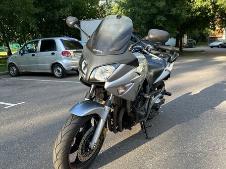 2006 Honda CBF 600, серебристый, 400000 рублей, вид 1