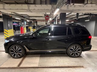 2020 BMW X7 M50d I (G07), чёрный, 8200000 рублей, вид 4