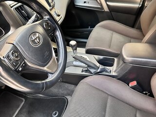 2014 Toyota RAV4 IV (XA40), белый, 2000000 рублей, вид 4