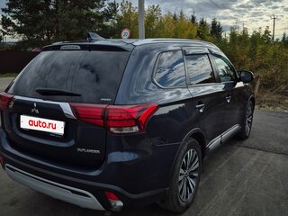 2019 Mitsubishi Outlander III Рестайлинг 3, синий, 2970000 рублей, вид 2