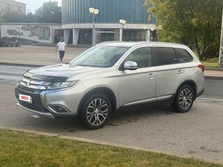2015 Mitsubishi Outlander III Рестайлинг 2, серебристый, 1670000 рублей, вид 1