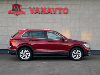 2021 Volkswagen Tiguan II Рестайлинг, красный, 3150000 рублей, вид 5
