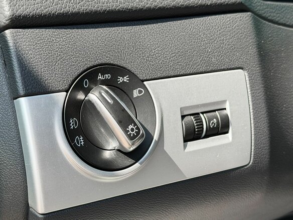 2013 Volkswagen Multivan T5 Рестайлинг, серый, 2739000 рублей - вид 17
