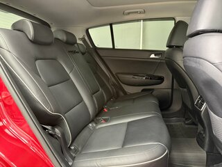 2021 Kia Sportage IV Рестайлинг, красный, 2455000 рублей, вид 4