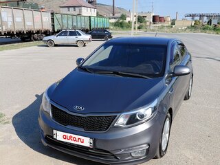 2016 Kia Rio III Рестайлинг, серый, 900000 рублей, вид 1