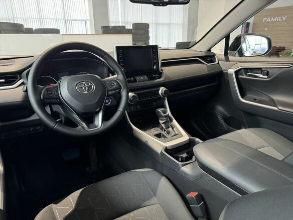 2021 Toyota RAV4 V (XA50), чёрный, 3188000 рублей - вид 20
