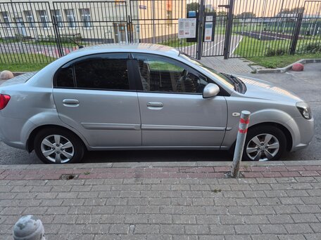 2011 Kia Rio II Рестайлинг, серый, 550000 рублей, вид 3