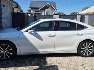 2018 Lexus ES 250 VII, белый, 4300000 рублей, вид 1