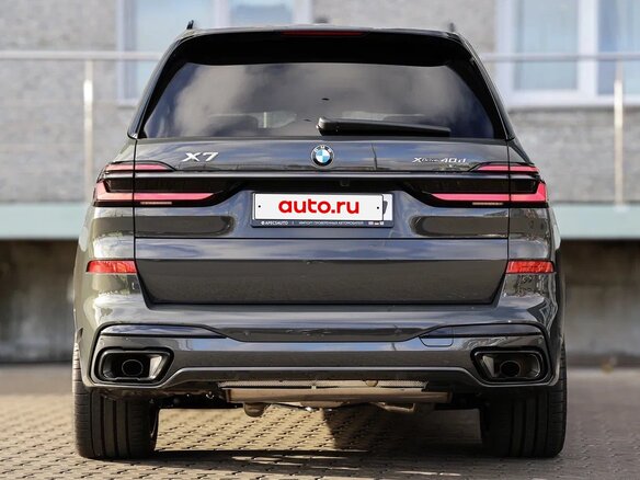 2026 BMW X7 40d I (G07) Рестайлинг, серый, 17750000 рублей - вид 3