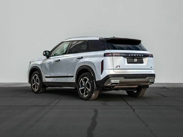 2024 Jaecoo J7 I, серебристый - вид 3