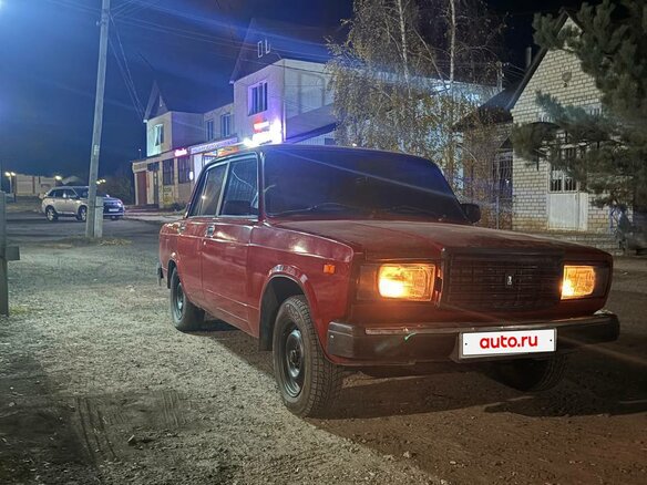 1998 Lada (ВАЗ) 2107, красный, 73000 рублей - вид 1