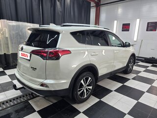 2017 Toyota RAV4 IV (XA40) Рестайлинг, белый, 2300000 рублей, вид 4